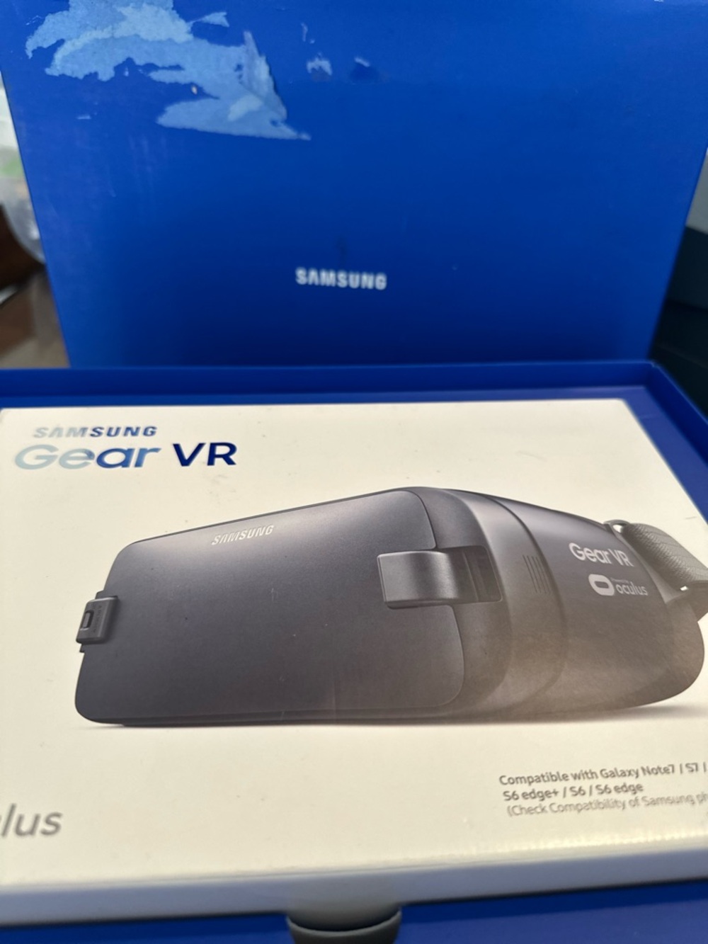 Samsung Gear VR Headset in Dark Gray and Black
